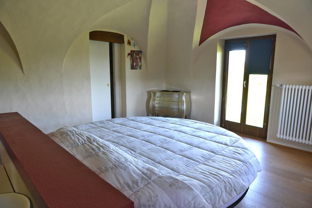 Casa Vacanze Il Brichet Mondovì Oda fotoğraf